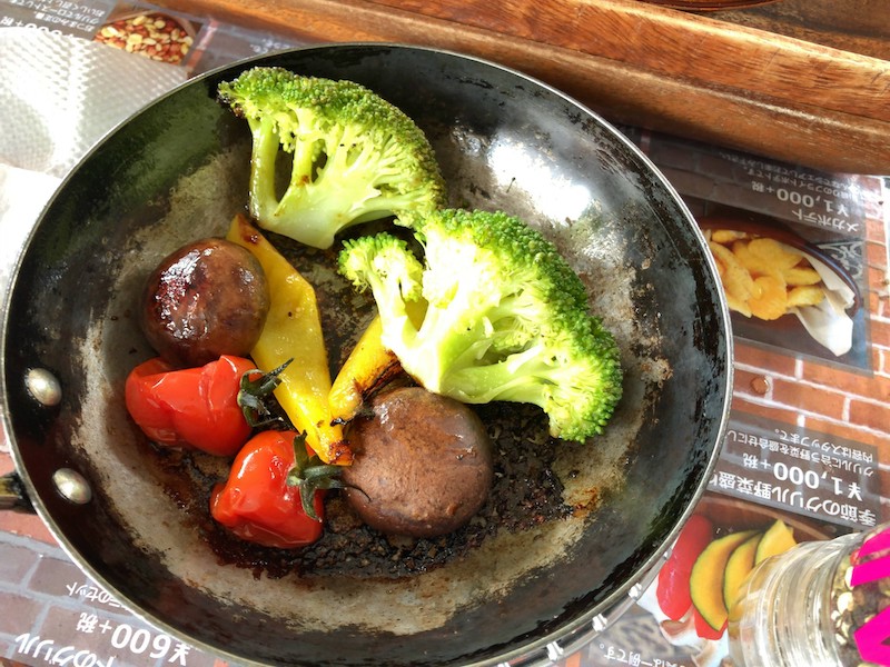京王多摩川「バーベキュービレッジ」季節野菜のダッチオーブンスチーム焼き
