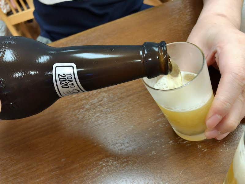 高尾山口「極楽湯」お食事処 瓶ビール